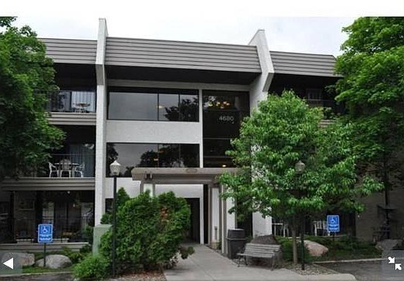 Front Entry Way 4680 Tower Street