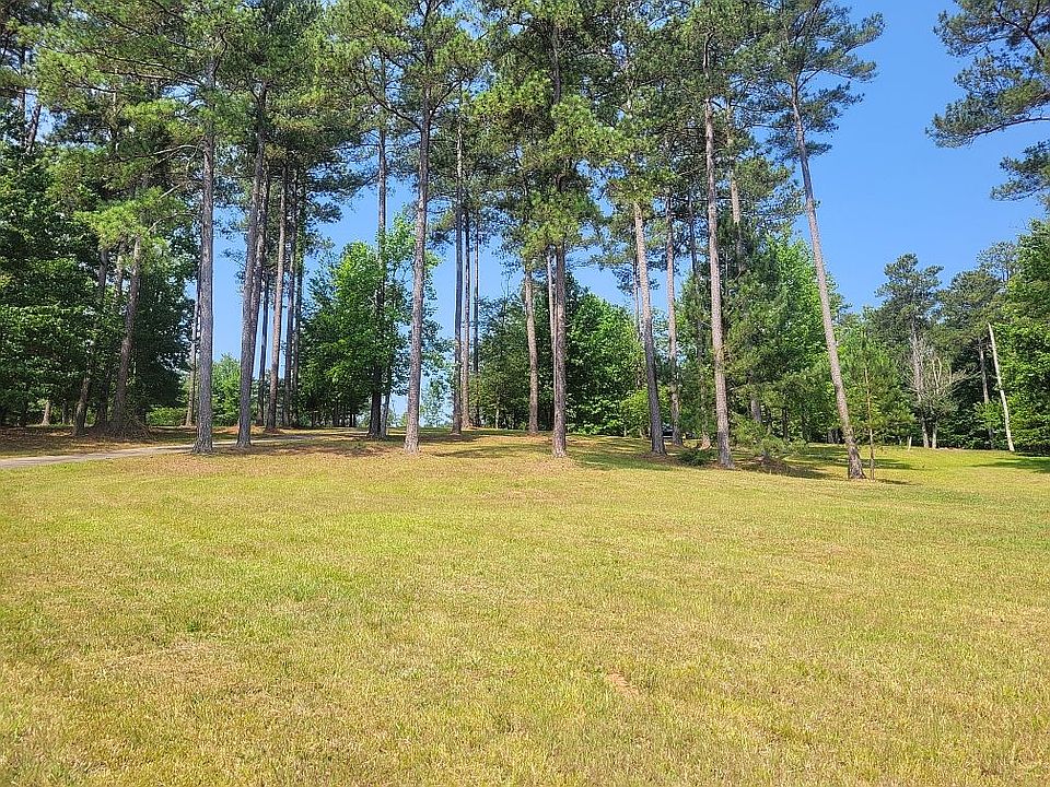 2nd image of 108 Belle Oaks Ct