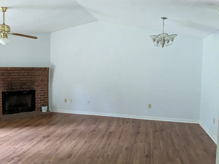211 Windy Hill Way #213 — Photo 4