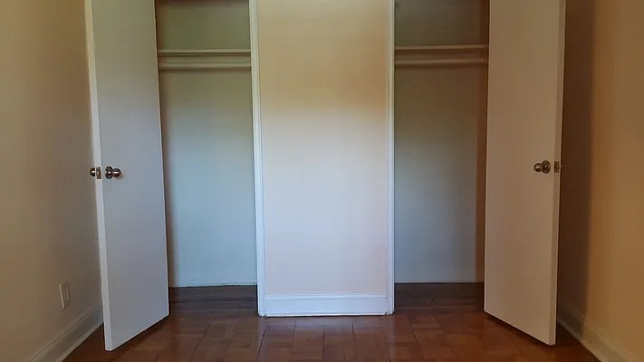 Rented by Realty Queens LLC | media 16