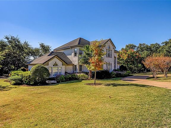 3rd image of 1615 Lakeway Blvd