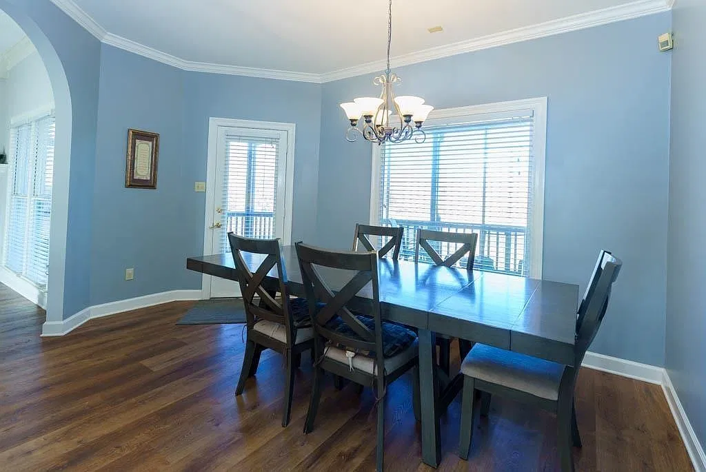 4 bed, 3.0 bath, 2497 sqft, $2,650 — Photo 3