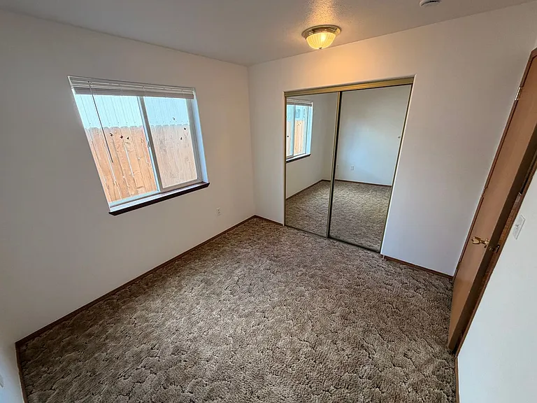 6105 North Regal Street — Photo 7