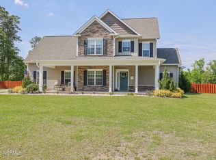220 Whitecap Lake Rd, Jacksonville, NC 28540