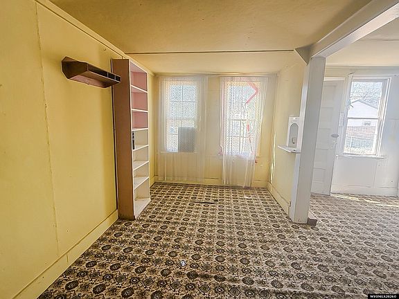 3rd image of 509 W Park Ave