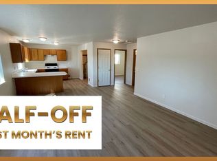 845 Columbia Ave, Gladstone, OR 97027
