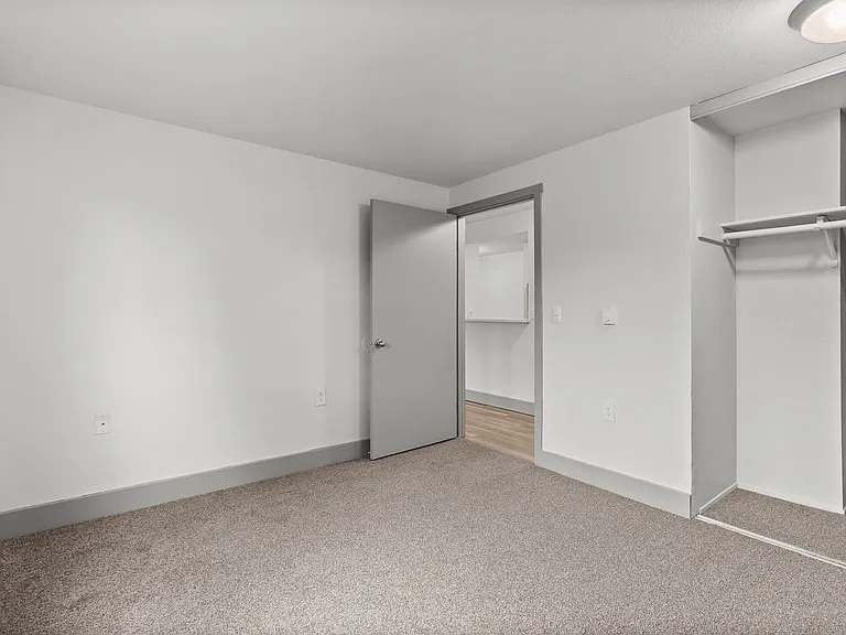 Aero Apartments — Photo 30