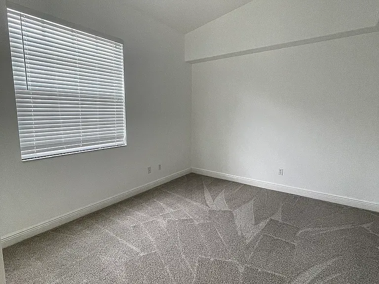 8620 Ibis Cove Cir — Photo 32