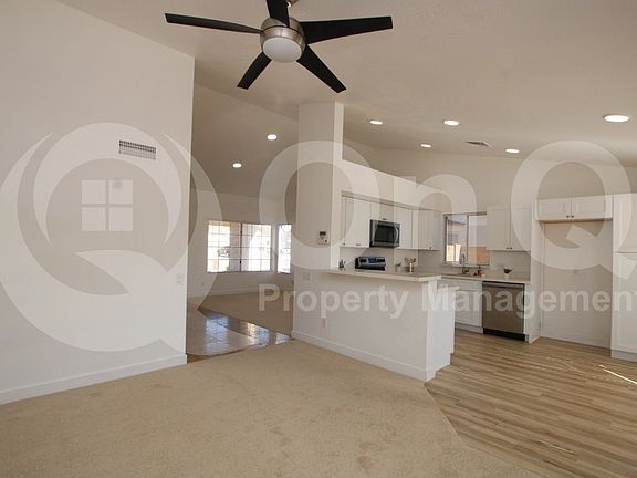 3rd image of 7849 W Hearn Rd