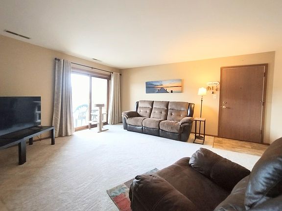 4th image of 9651 Merrillville Rd APT 204