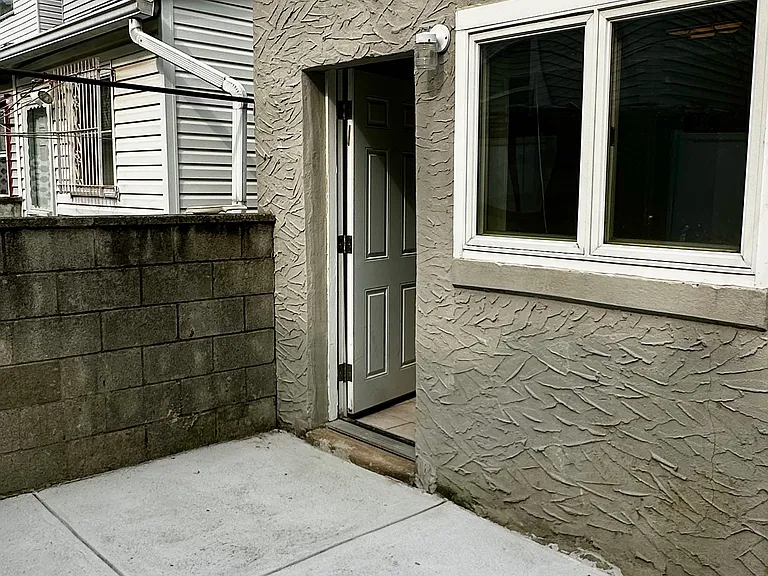 1820 S Chadwick St — Photo 23