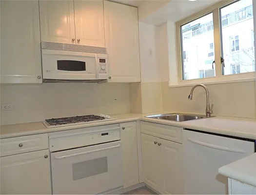 Rented by essential NEW YORK Real Estate | media 31