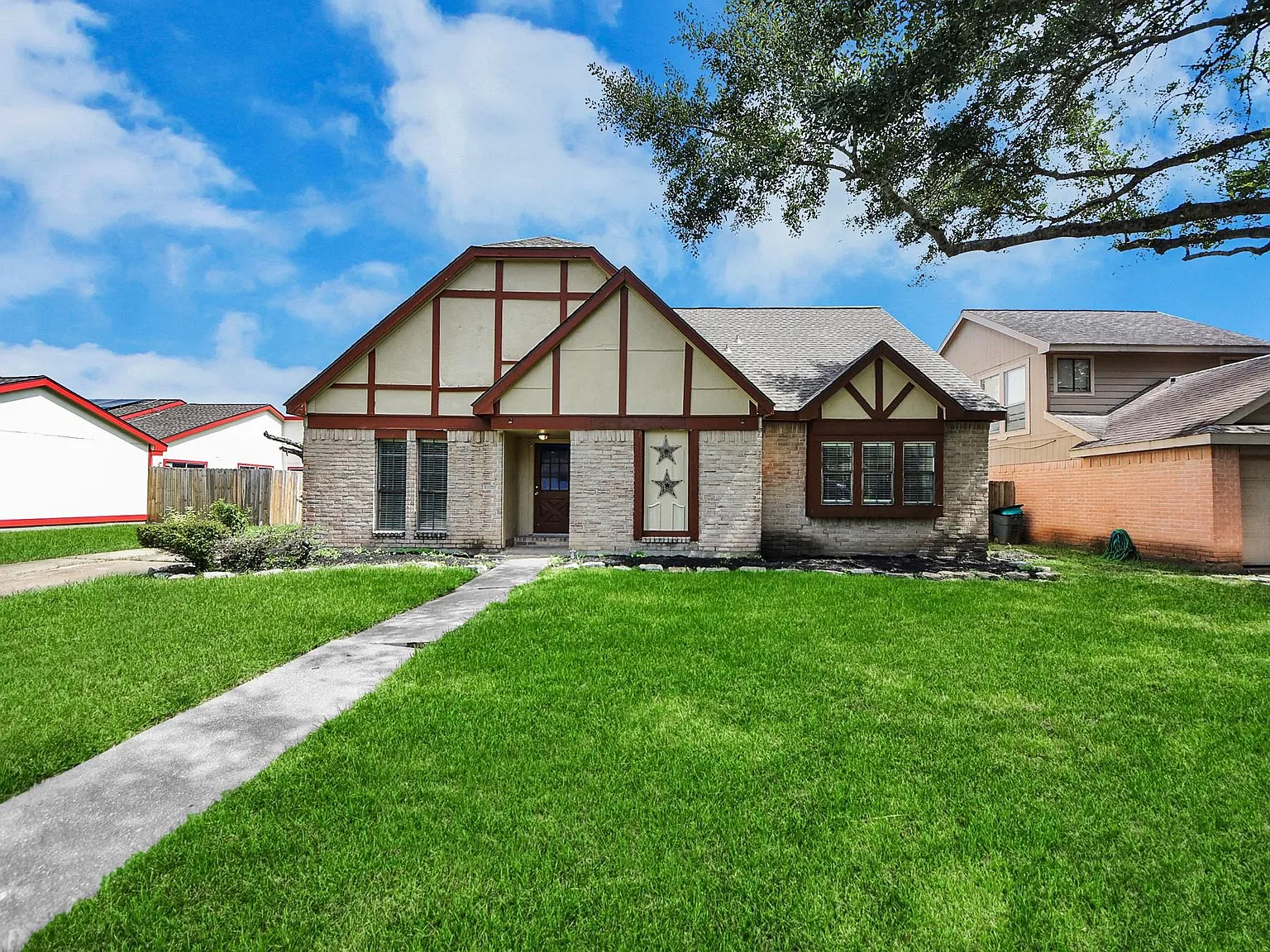 4 bed, 3.0 bath, 2152 sqft, $2,100 — Photo 4