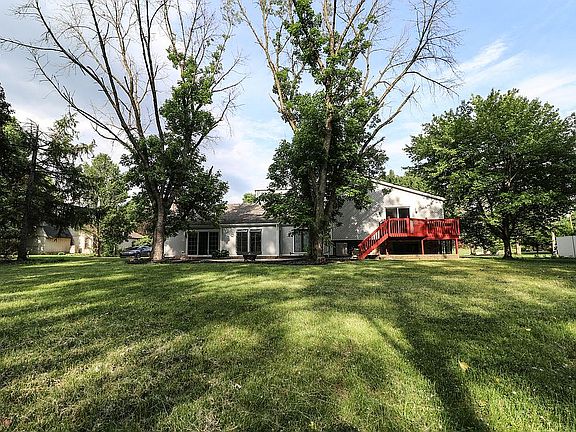 5th image of 6511 Foursome Ln