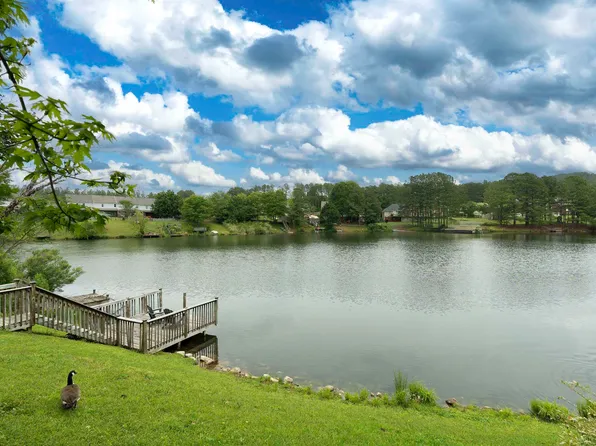 641 Treymoor Lake Cir, Alabaster, AL 35007