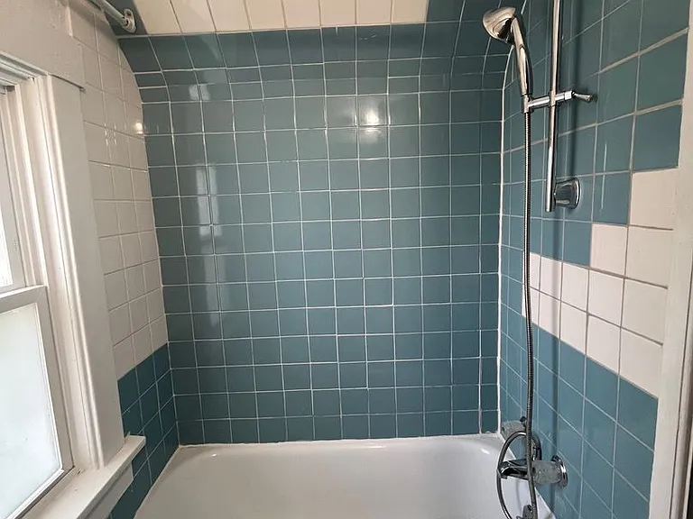 2816 Cottage Grove Ave — Photo 5