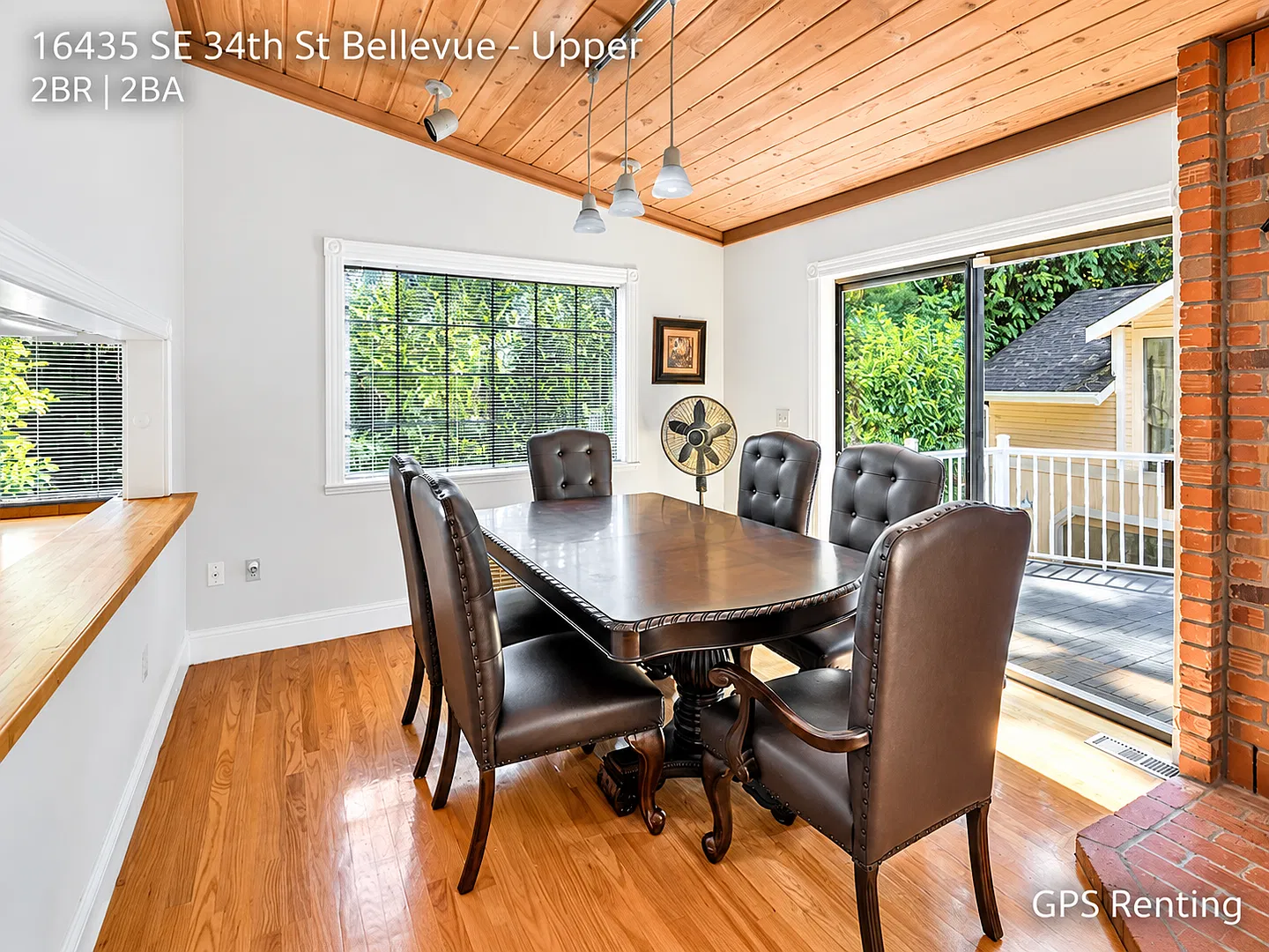 Beautiful Upper-Unit Vasa Park Residence | Spacious Living | Prime Bellevue Location — Photo 4