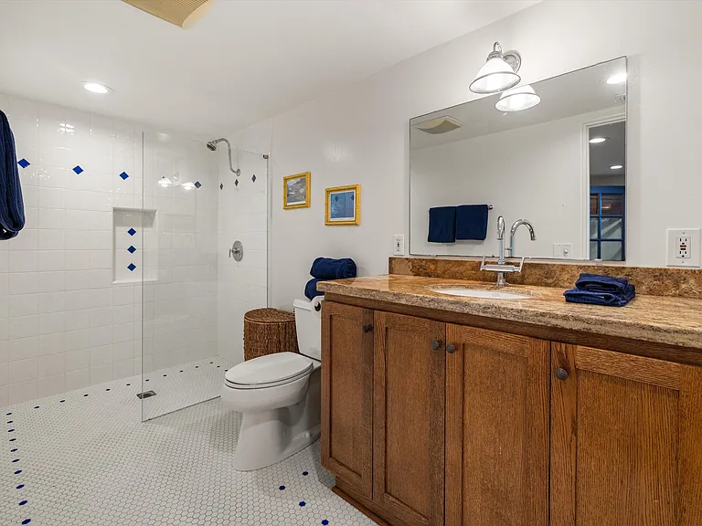 805 Park Hill Ln — Photo 22