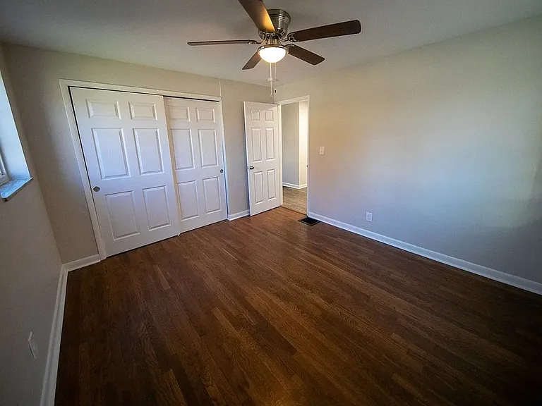 201-217 S 17th St #213 — Photo 5
