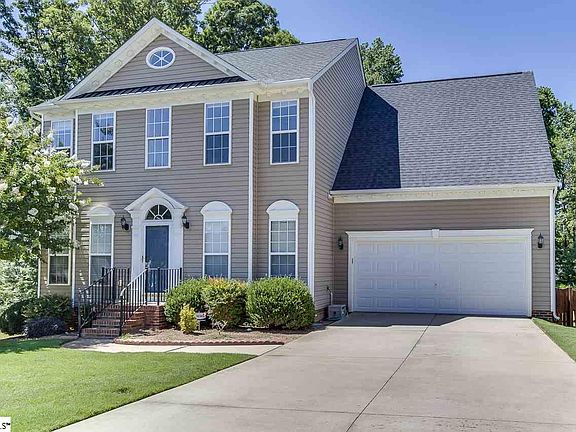 2nd image of 210 Brenleigh Ct