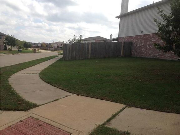 3rd image of 2600 Guadalupe Dr