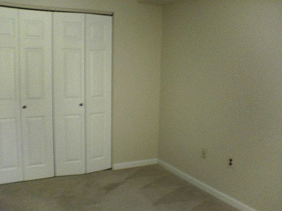5th image of 1946 Kennedy Dr APT T2