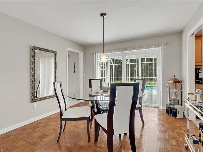 4556 Lakewood Blvd — Photo 5