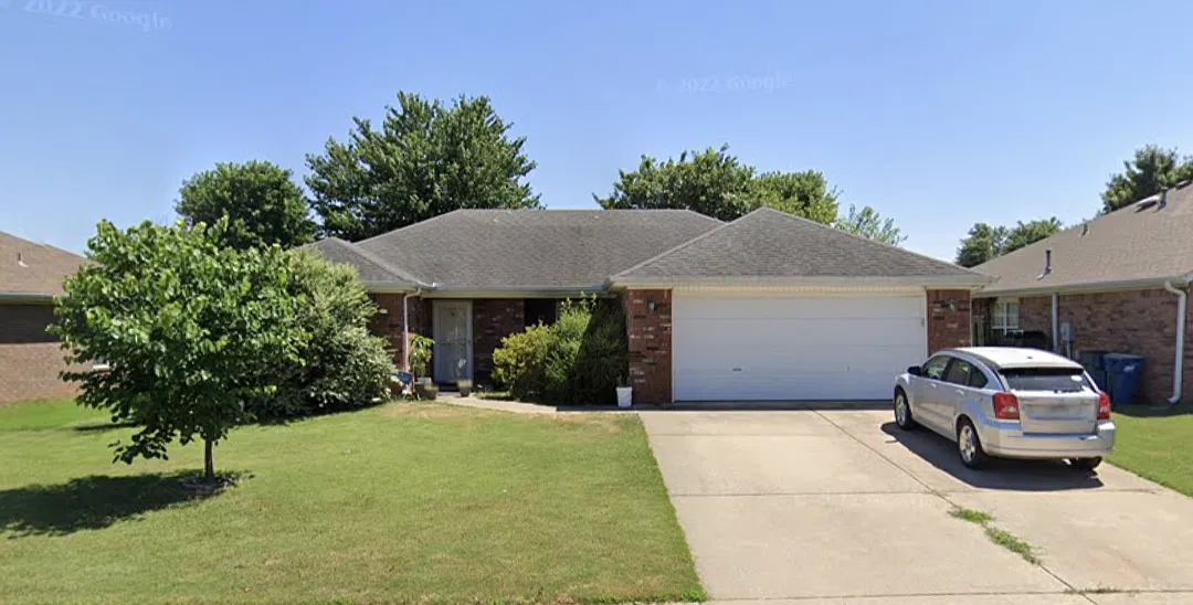 3 bed, 1462 sqft, $1,800 — Photo 1