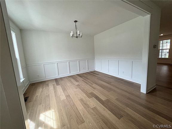 3rd image of 9207 Kinnerton Dr