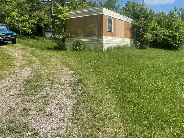 114 McChain Rd, Finleyville, PA 15332