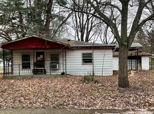 801 Smith Rd, Midland, MI 48640