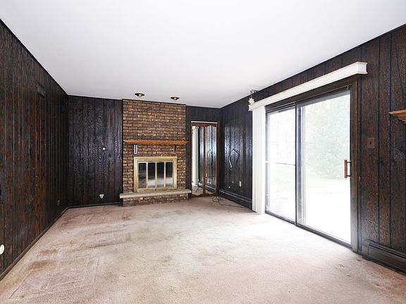 5th image of 10559 W 131st St