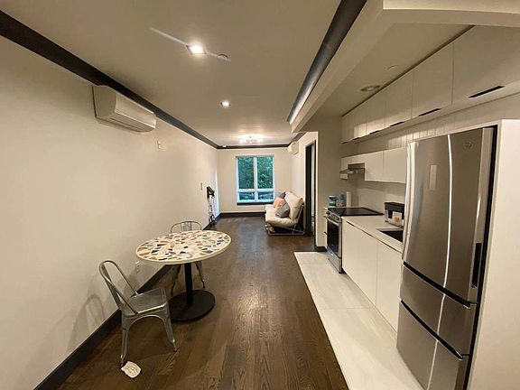2nd image of 1078 Bergen St #2D