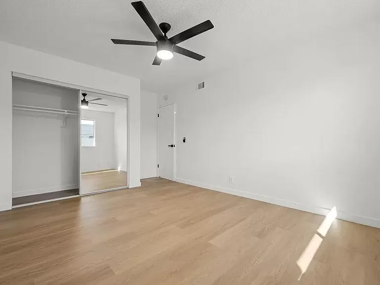 Monterey Apartments — Photo 18