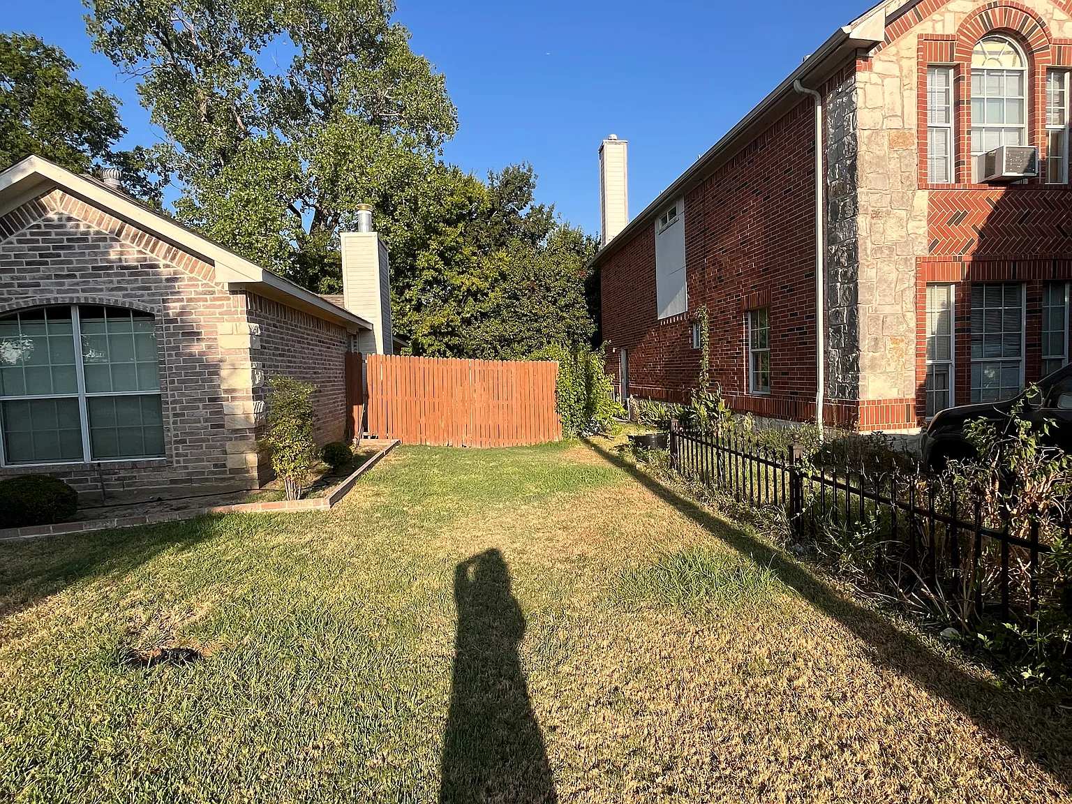 4 bed, 1954 sqft, $2,695 — Photo 4