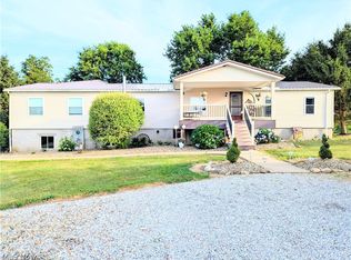 12511 Cunningham Rd, Apple Creek, OH 44606