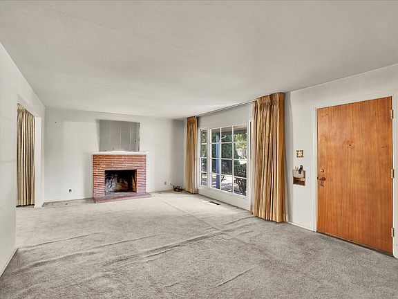 3rd image of 86 46th St