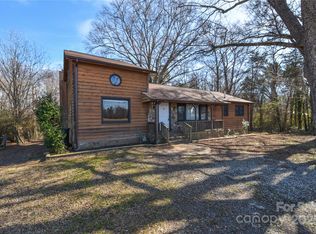 233 Third Creek Rd, Statesville, NC 28677