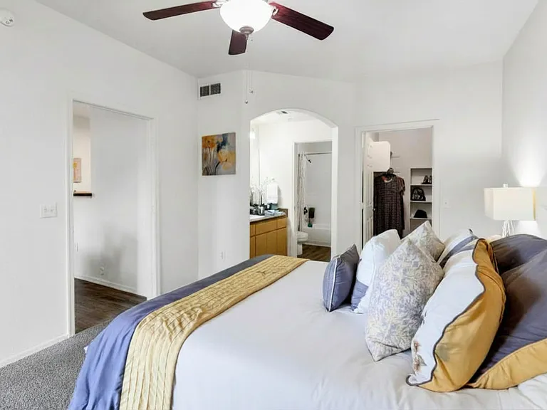 Ventura Vista — Photo 15