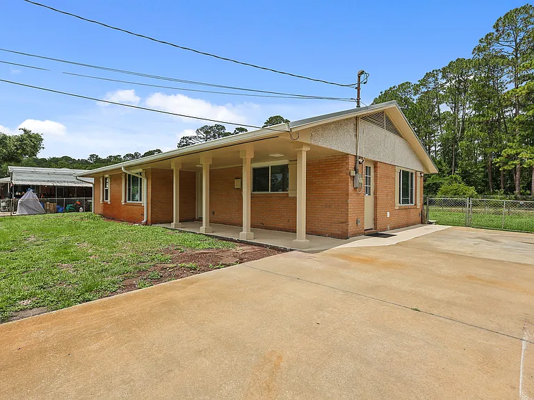 557 Kell Rd — Photo 3