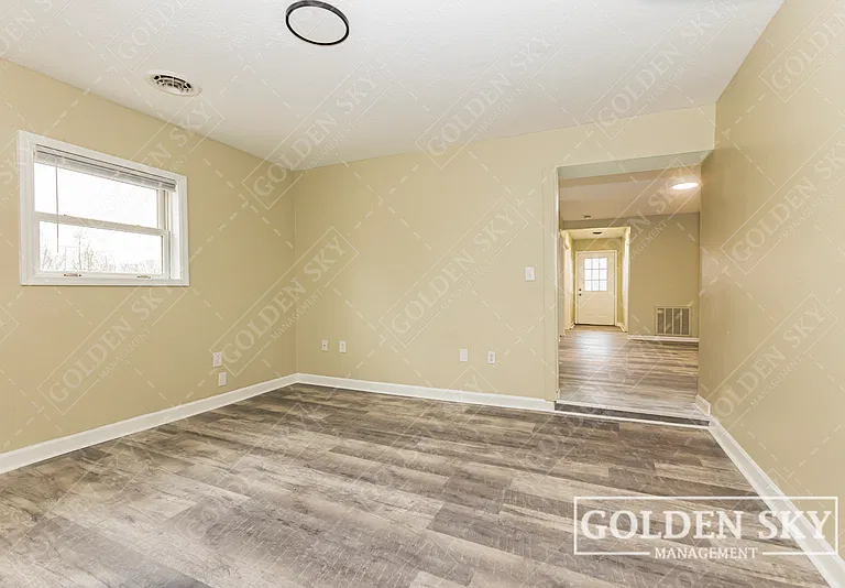 2109 S Hoyt Ave — Photo 10