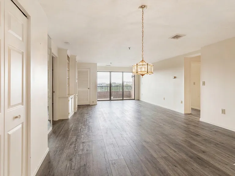 3920 Mystic Valley Pkwy #9 — Photo 2