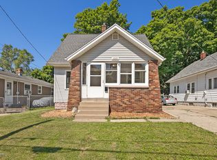 1635 Berkley Ave SW, Wyoming, MI 49509