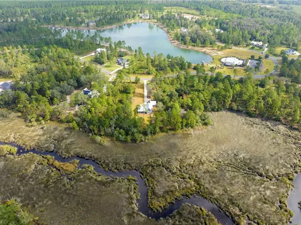 469 Salt Creek Way E, Brunswick, GA 31523