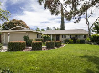 1127 Skyview Dr, Oakdale, CA 95361