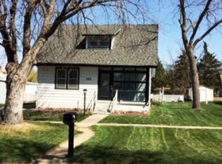 734 S 12th Ave, Broken Bow, NE 68822