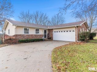 23 Macbride Rd, Springfield, IL 62712