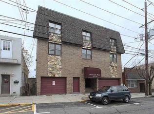 214 70th St #13, Guttenberg, NJ