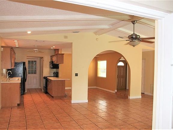 5th image of 4420 Willowrun Ln