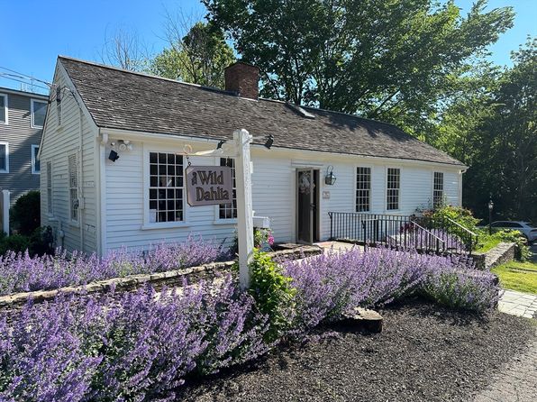 56 Main St, North Easton, MA 02356